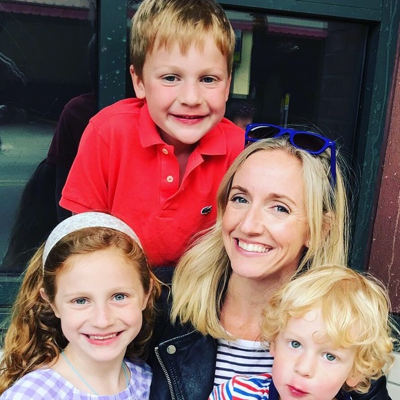 Poshmark profile picture for @egg